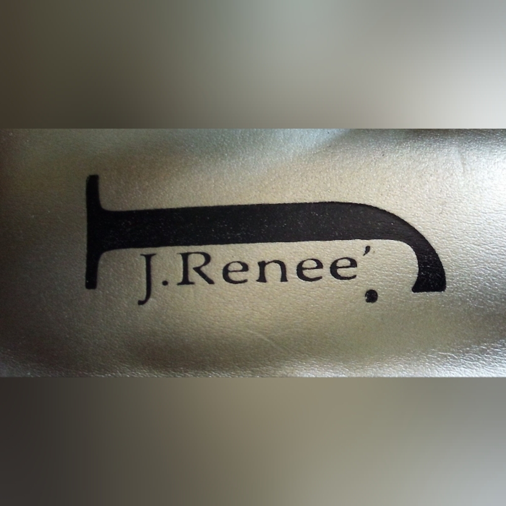 J.Renee - Picture 5 of 5